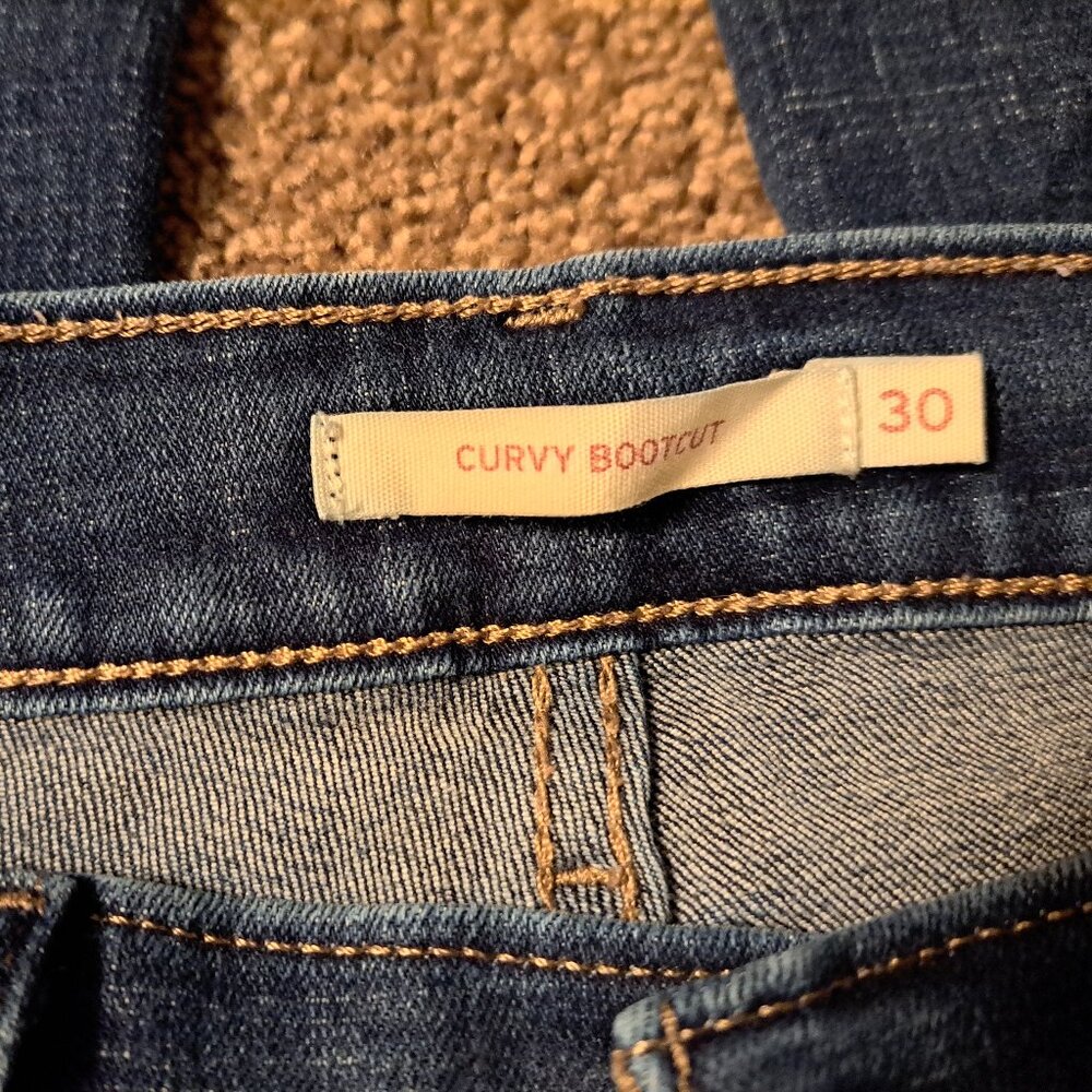 Levi's Curvy High-Rise Bootcut Denim Jeans - Picture 6 of 10